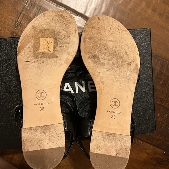 Chanel Sz 38 Made in Italy - sandals w/flowers (sz 8) - Picture 5 of 7